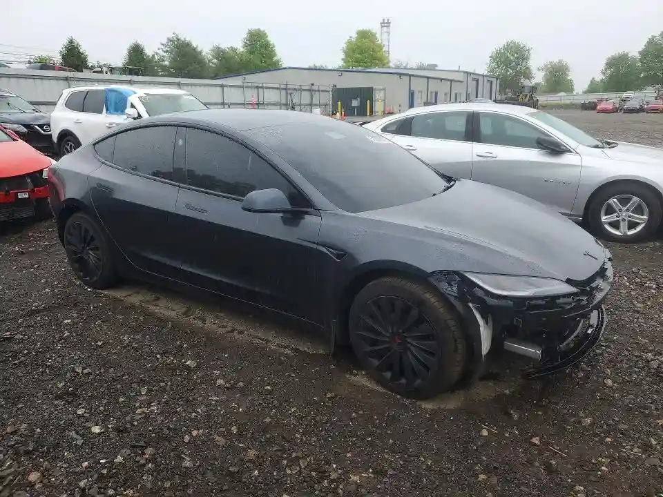 5YJ3E1EA1SF965766 2025 TESLA MODEL 3-3