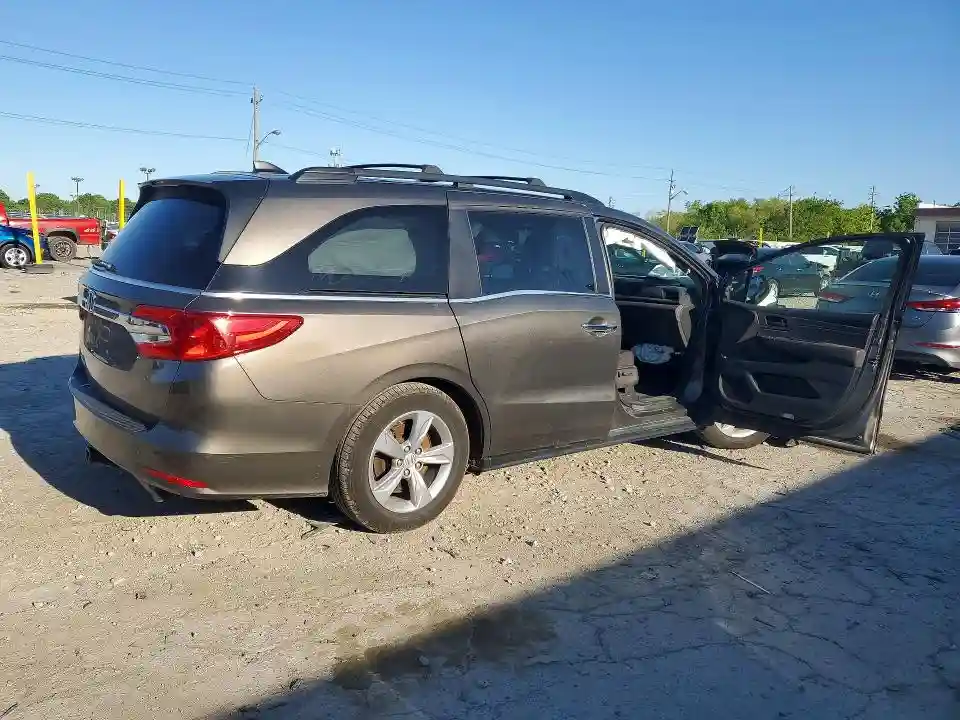 5FNRL6H70JB065324 2018 HONDA ODYSSEY-2
