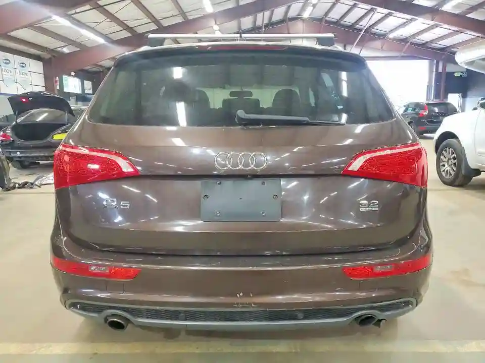 WA1DKAFP2BA047348 2011 AUDI Q5-5