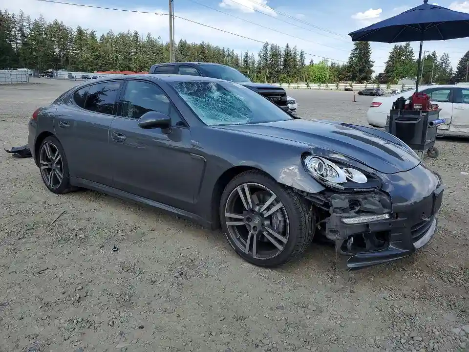 WP0AA2A70EL005911 2014 PORSCHE PANAMERA-3