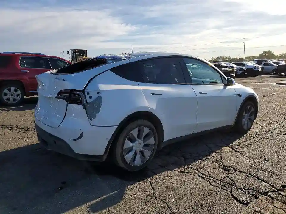 7SAYGDEE9NA010187 2022 TESLA MODEL Y-2