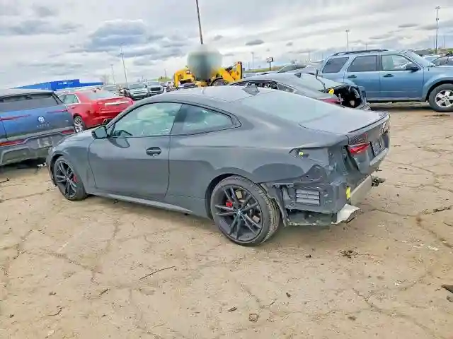 WBA13AR0XNCK25078 2022 BMW M4-1
