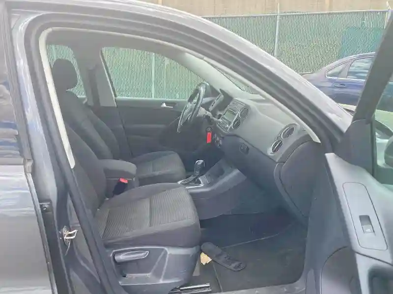 WVGBV3AXXDW582615 2013 VOLKSWAGEN TIGUAN-4
