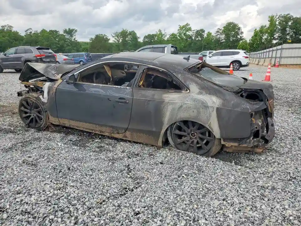 WAULFAFR9DA077518 2013 AUDI A5-1