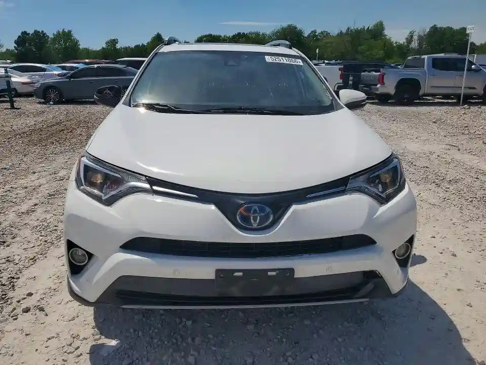 JTMRJREVXHD072924 2017 TOYOTA RAV4-4