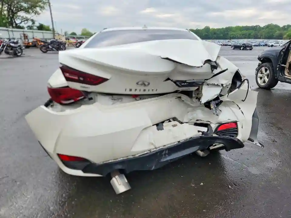 JN1EV7EL1JM390428 2018 INFINITI Q60-5