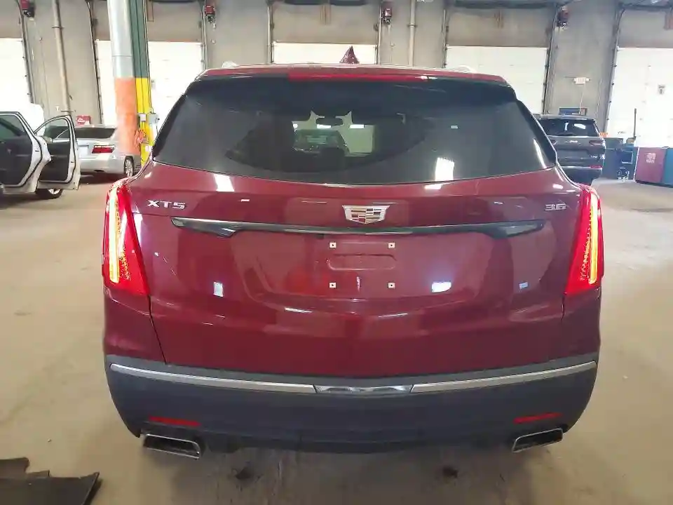 1GYKNBRS3HZ109824 2017 CADILLAC XT5-5