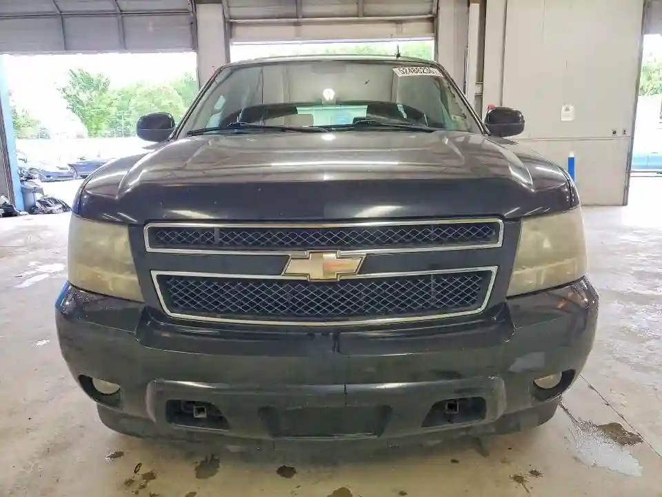 1GNSKJE37BR189943 2011 CHEVROLET SUBURBAN-4