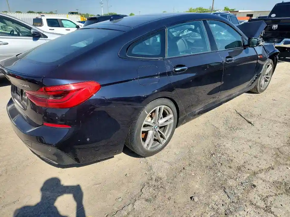 WBAJV6C50JBK07099 2018 BMW 6 SERIES-2