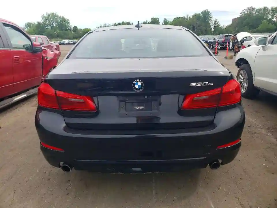 WBAJB1C54JB083933 2018 BMW 5 SERIES-5