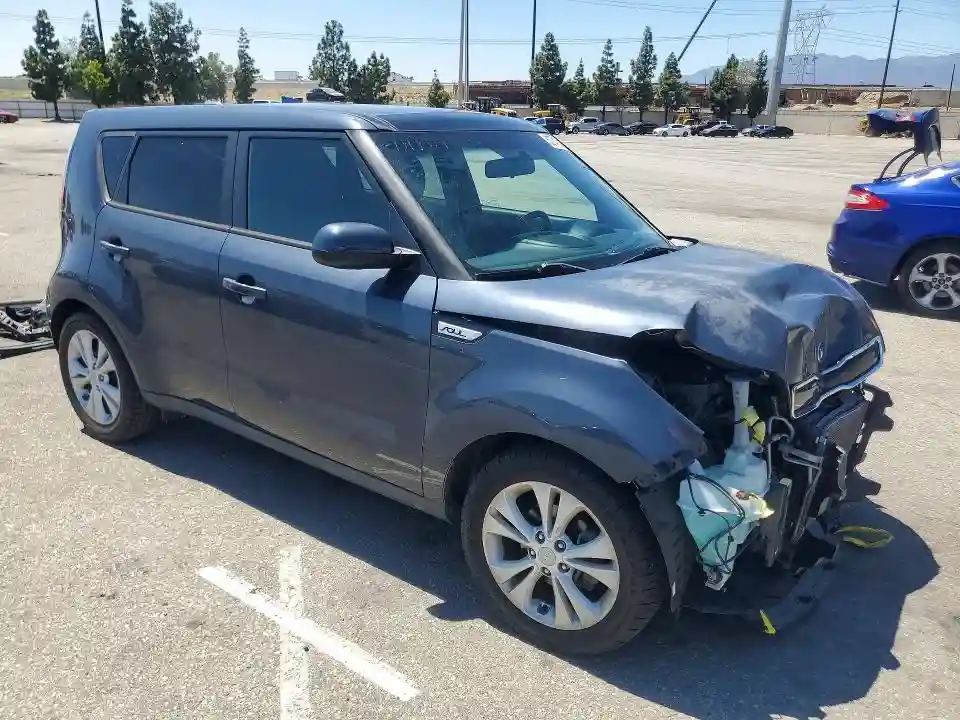 KNDJP3A58F7201186 2015 KIA SOUL-3