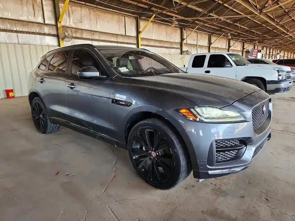 SADCL2FX8JA269643 2018 JAGUAR F-PACE-3