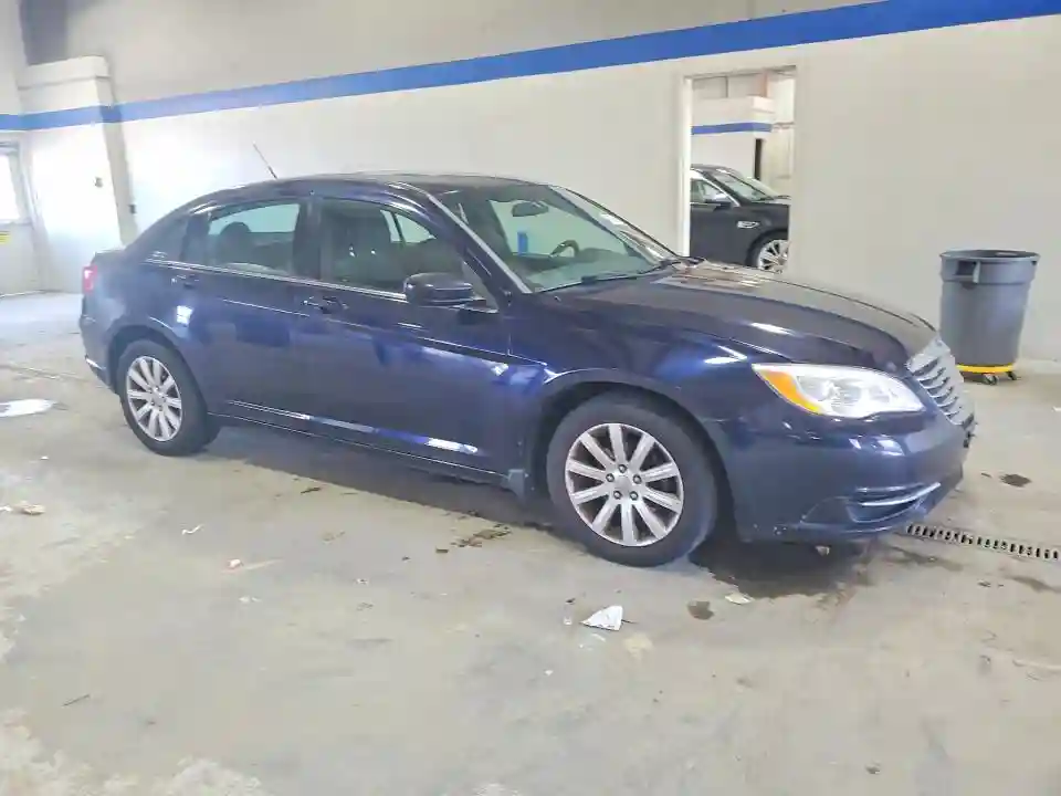 1C3BC1FG2BN525419 2011 CHRYSLER 200-3