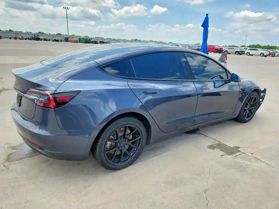 5YJ3E1EA7PF618756 2023 TESLA MODEL 3-2