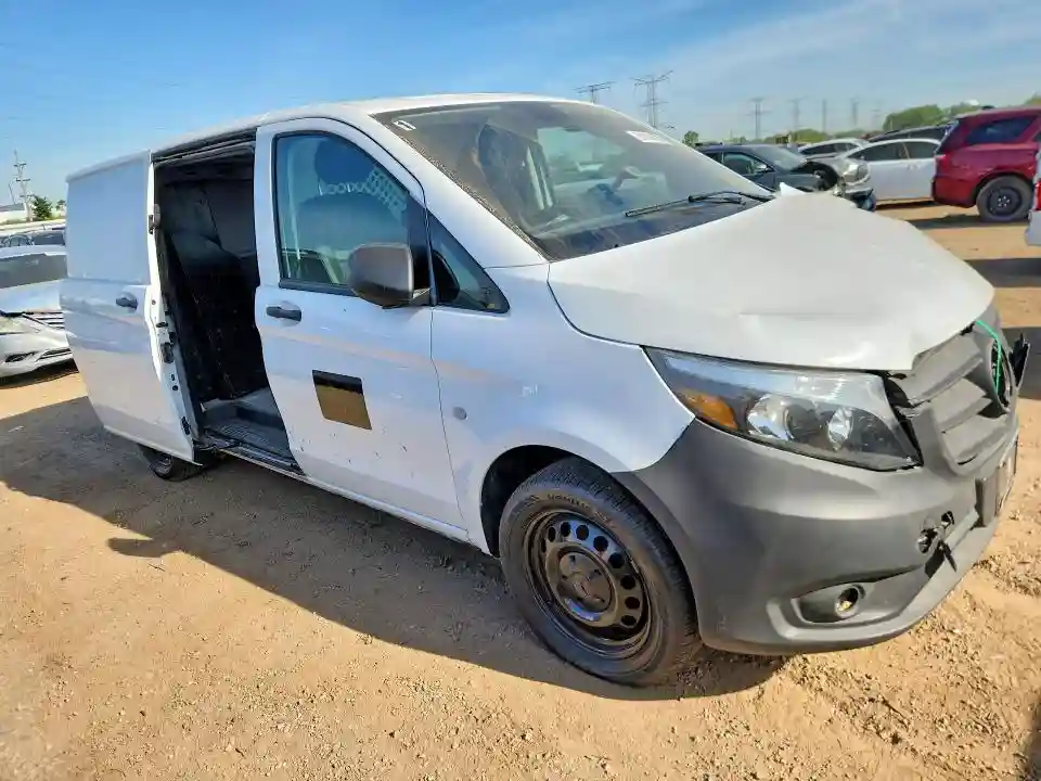 W1YV0BEY5P4286555 2023 MERCEDES-BENZ METRIS-3