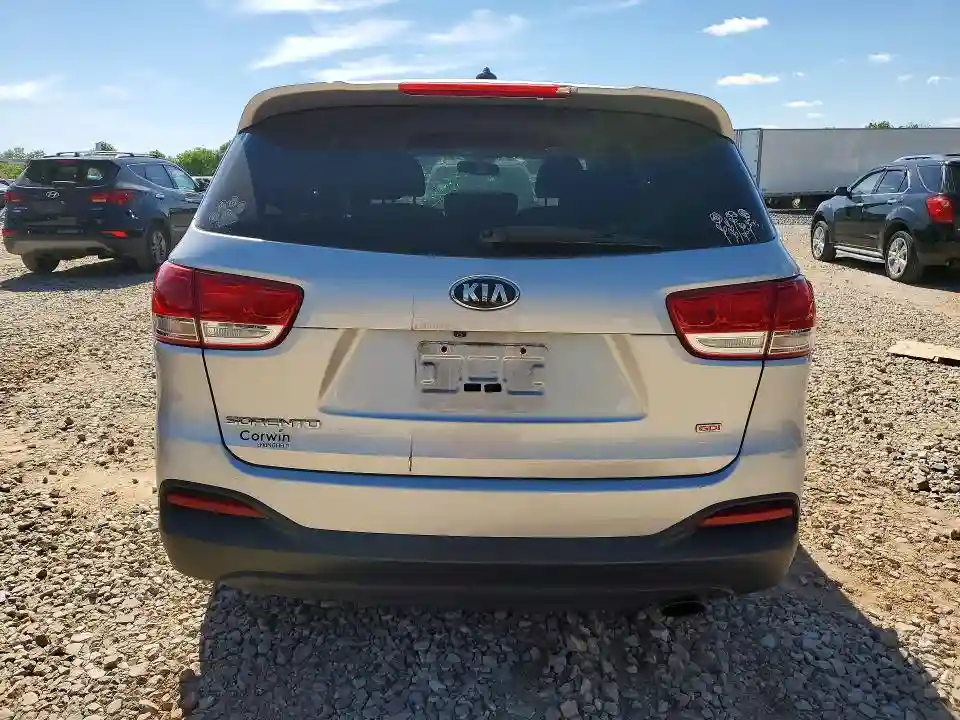 5XYPG4A31JG345057 2018 KIA SORENTO-5