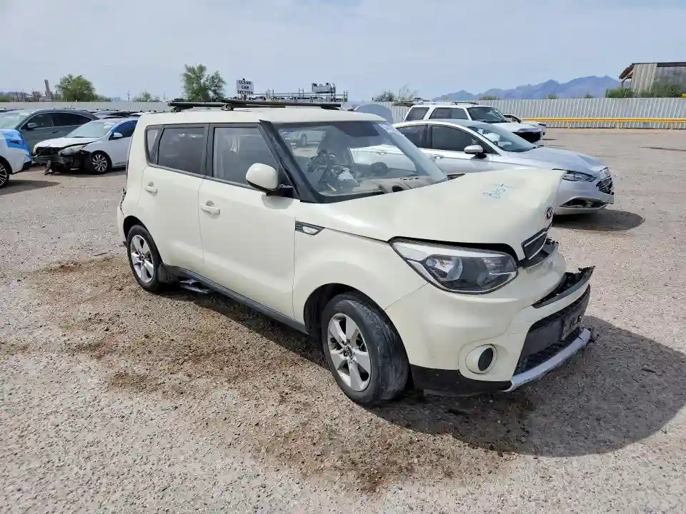KNDJN2A15J7582954 2018 KIA SOUL-3