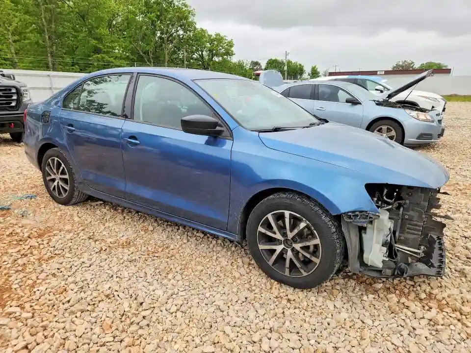 3VWD67AJ5GM237314 2016 VOLKSWAGEN JETTA-3
