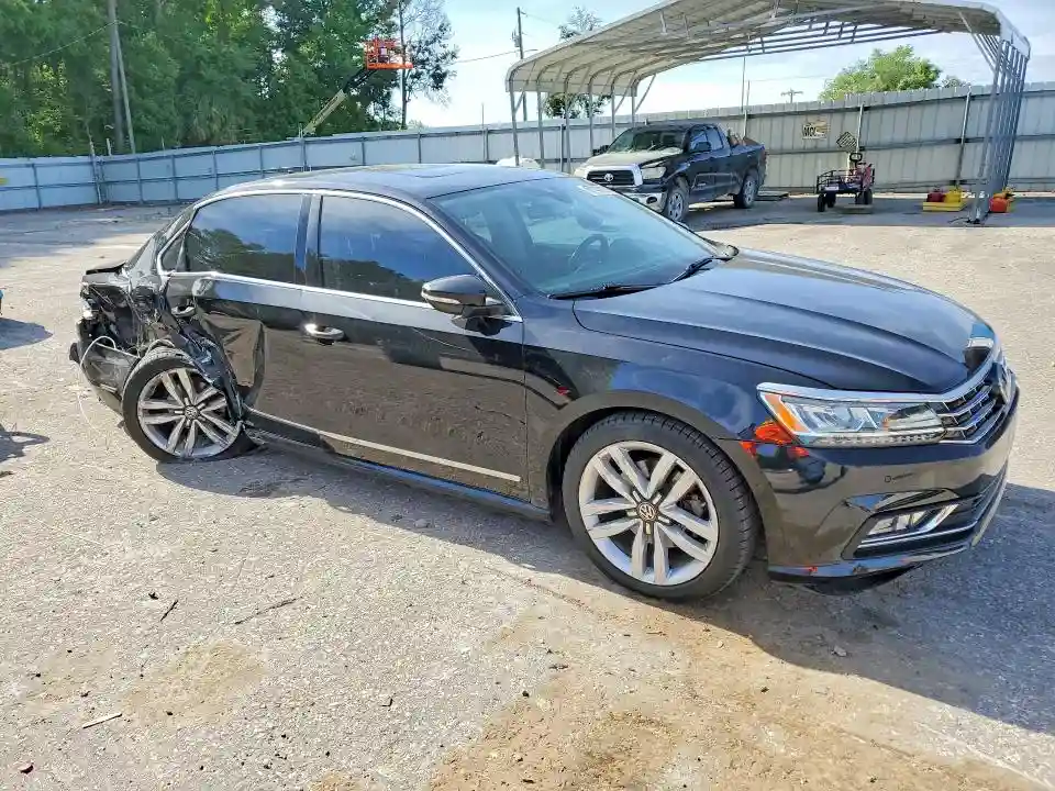 1VWCT7A37HC085500 2017 VOLKSWAGEN PASSAT-3