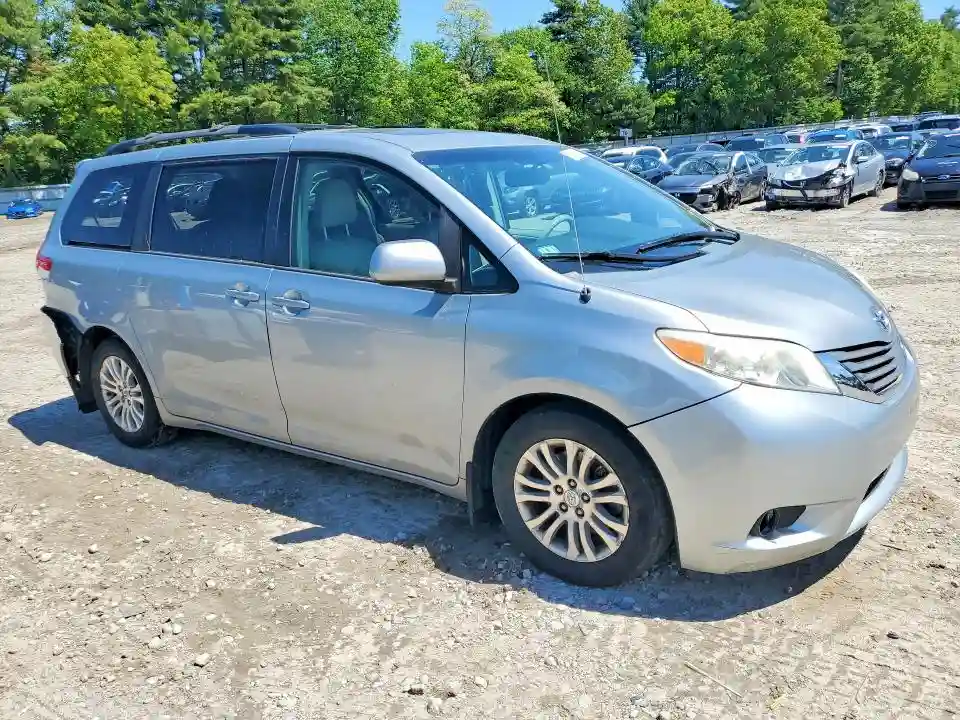 5TDYK3DC3ES516134 2014 TOYOTA SIENNA-3