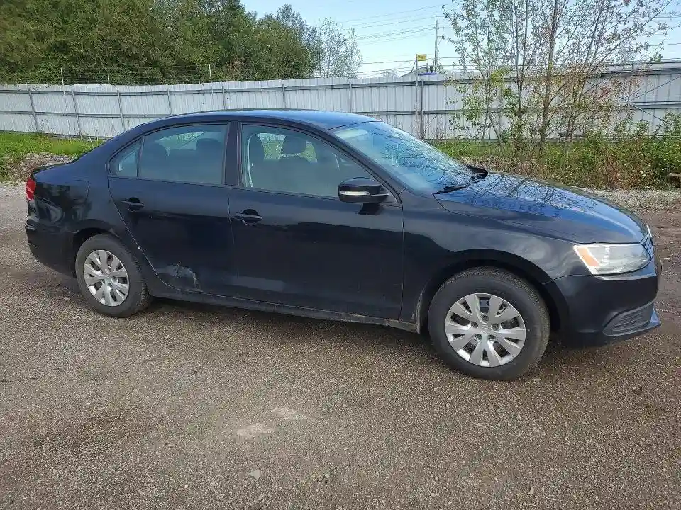 3VW2K7AJ9EM352532 2014 VOLKSWAGEN JETTA-3