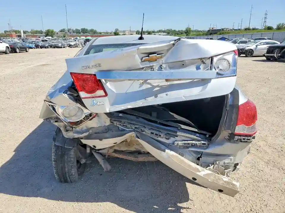 1G1PD5SH1B7174066 2011 CHEVROLET CRUZE-5