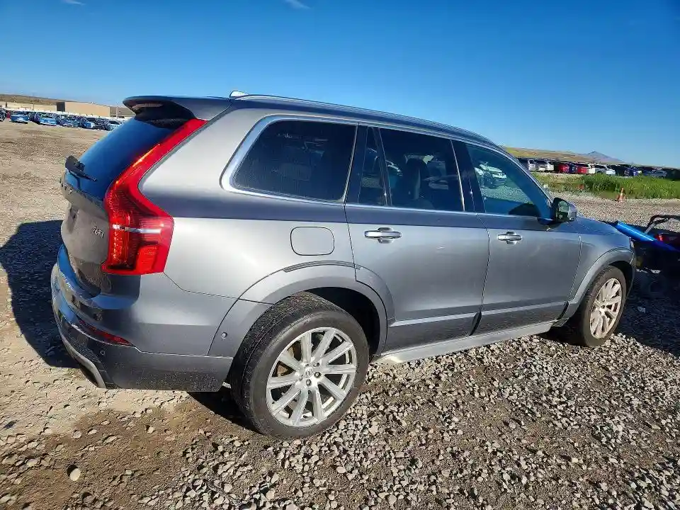 YV4A22PL7G1006549 2016 VOLVO XC90-2