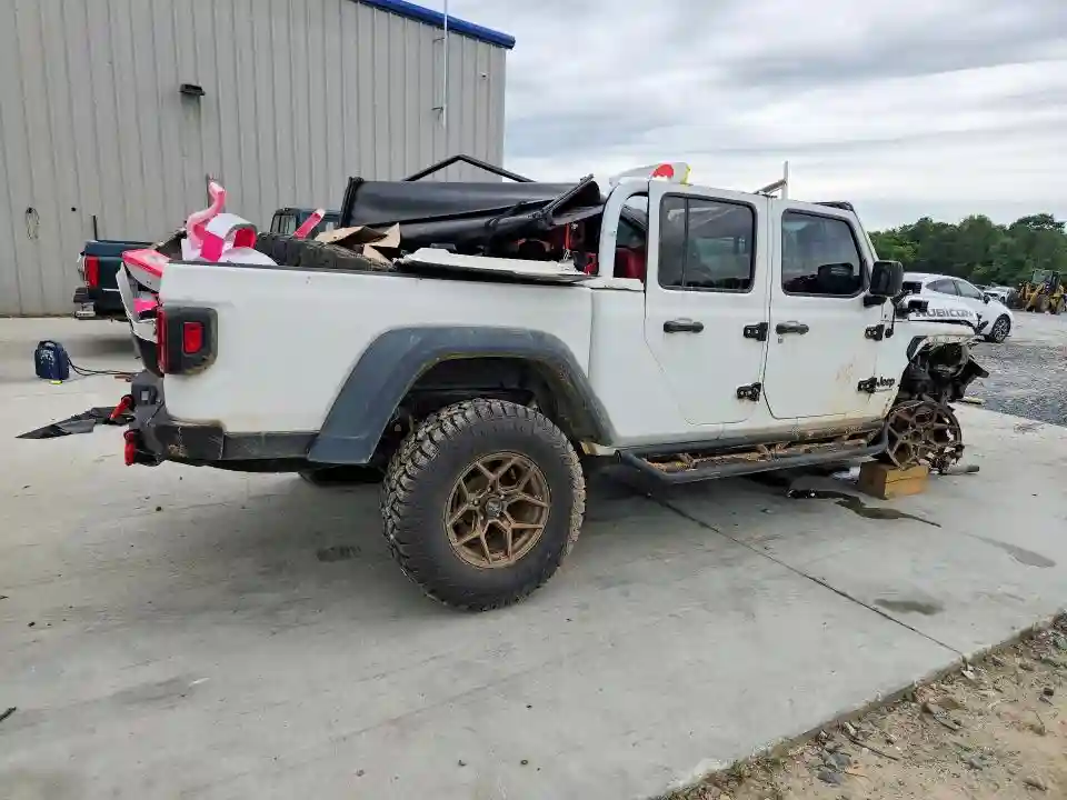 1C6JJTBG7LL196817 2020 JEEP GLADIATOR-2