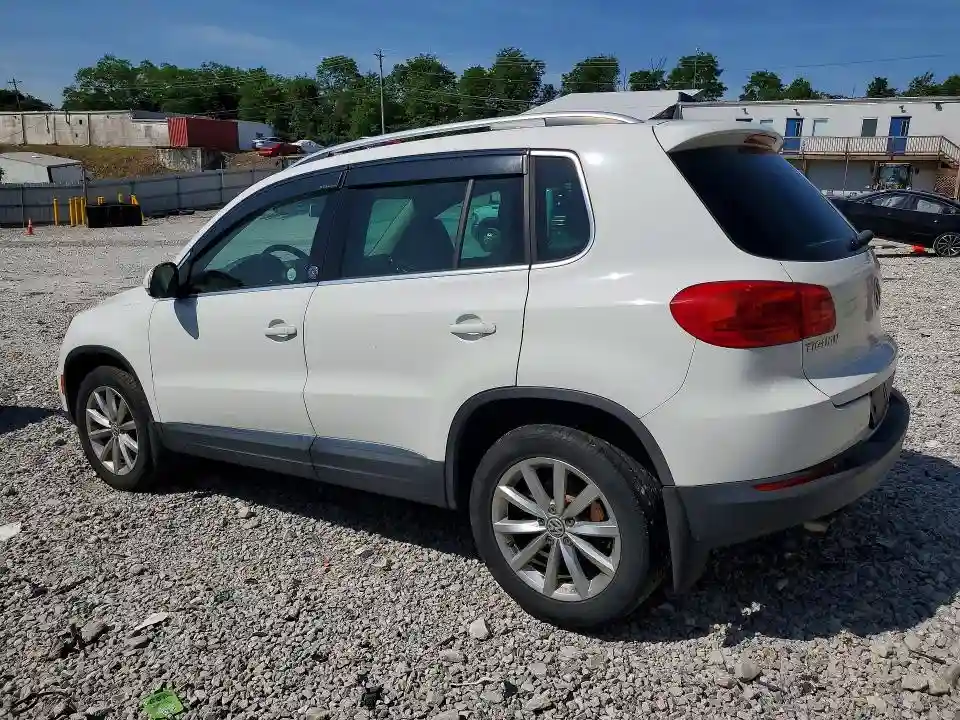 WVGSV7AXXHK002512 2017 VOLKSWAGEN TIGUAN-1