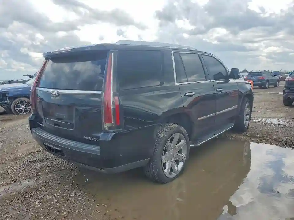 1GYS4BKJ3JR393787 2018 CADILLAC ESCALADE-2