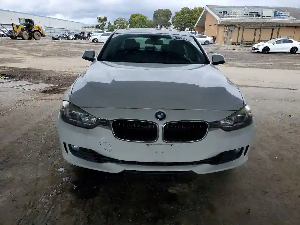 WBA3C1G54DNR46880 2013 BMW 3 SERIES-4