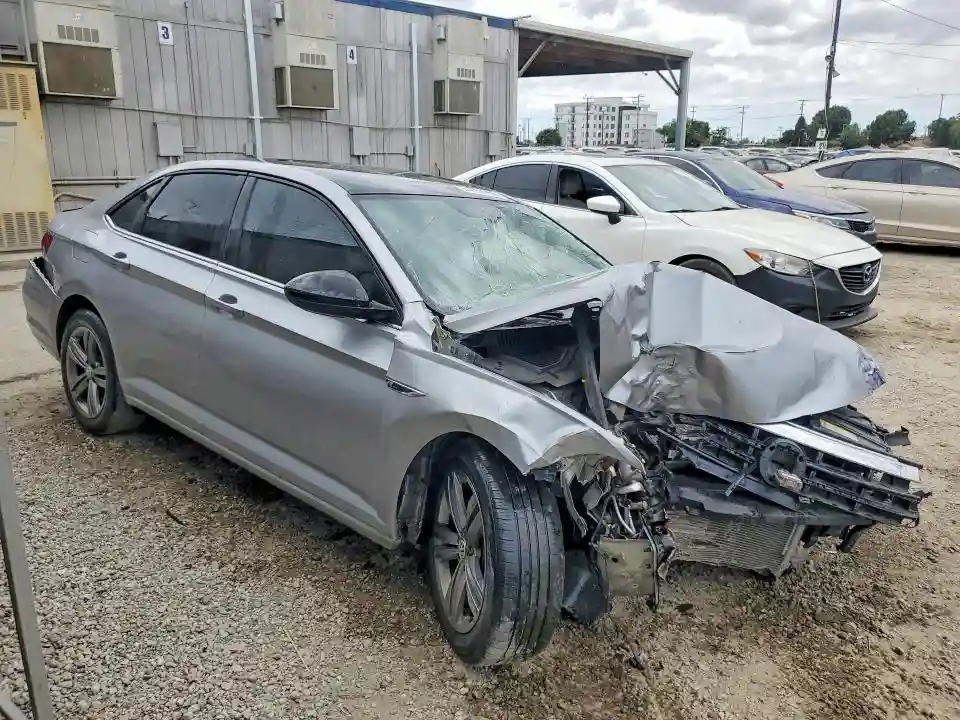 3VWC57BU7LM087918 2020 VOLKSWAGEN JETTA-3