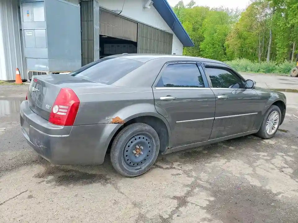 2C3CA5CV7AH241408 2010 CHRYSLER 300-2