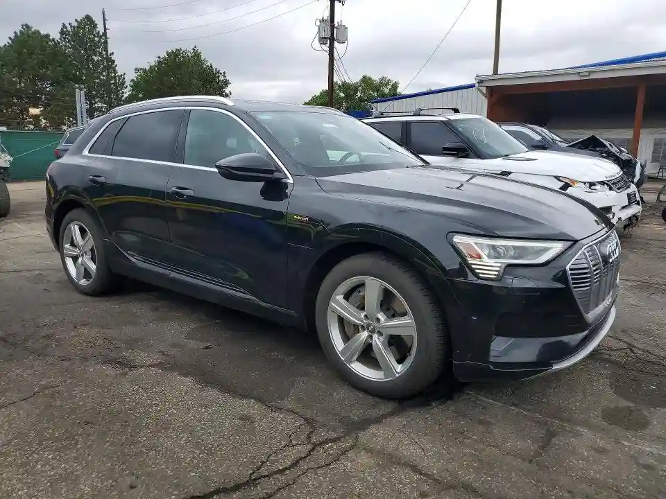 WA1VAAGE0KB020535 2019 AUDI E-TRON-3