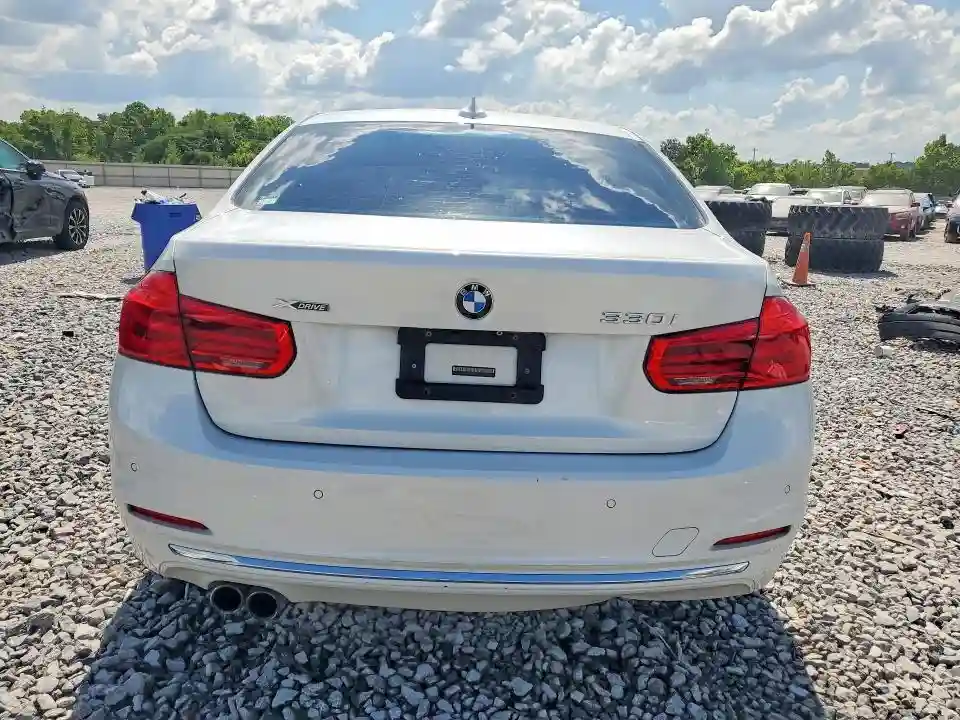 WBA8D9G3XHNU66025 2017 BMW 3 SERIES-5