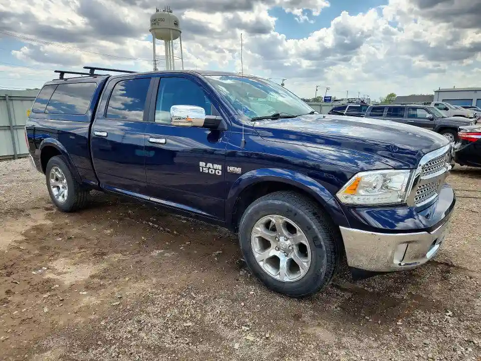 1C6RR7VT1JS133582 2018 RAM 1500-3