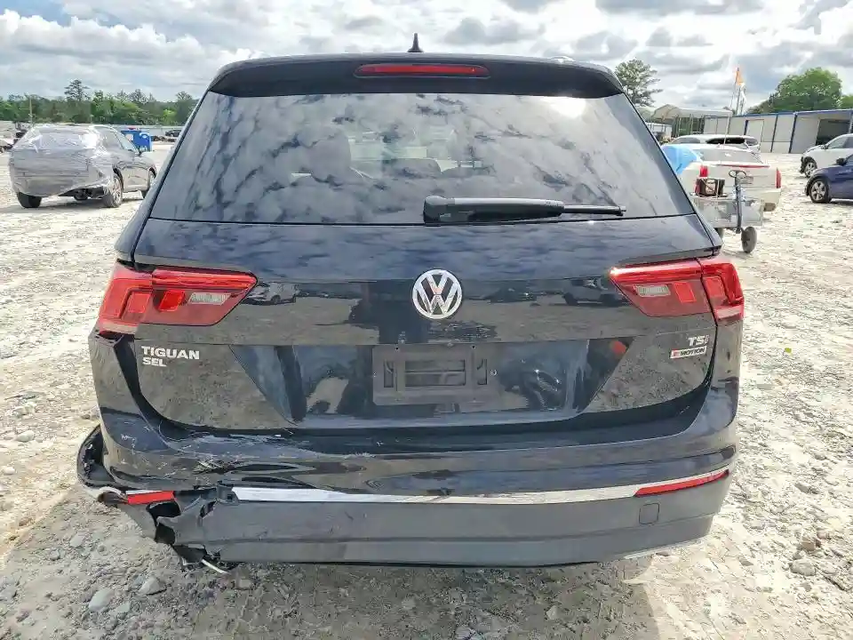 3VV2B7AX2JM057002 2018 VOLKSWAGEN TIGUAN-5