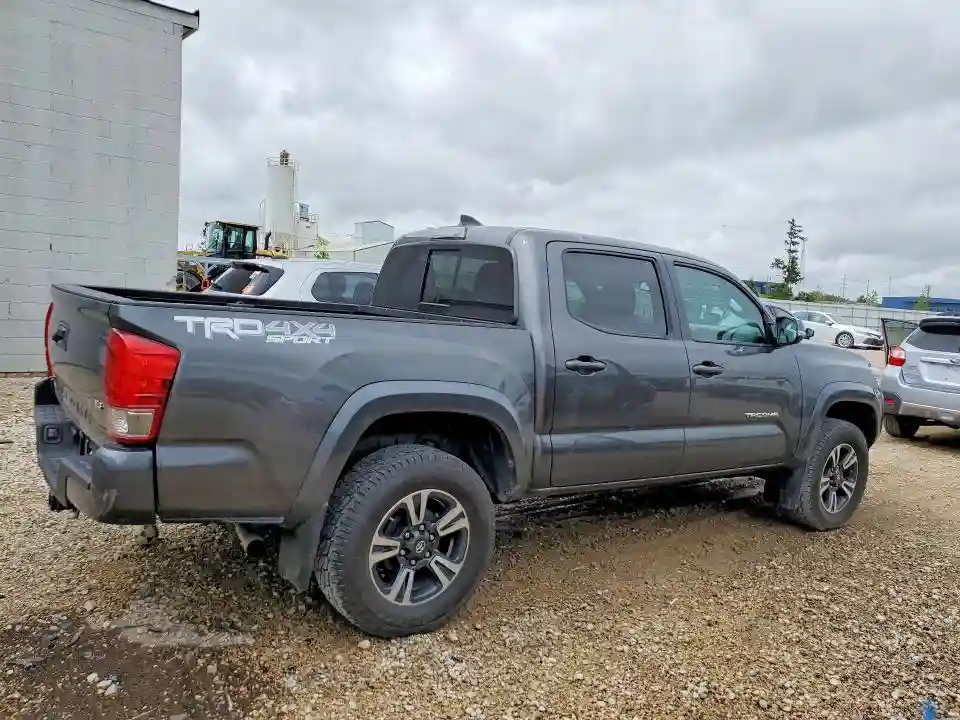 3TMCZ5AN8HM070607 2017 TOYOTA TACOMA-2