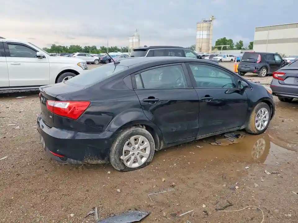 KNADM4A38H6005572 2017 KIA RIO-2