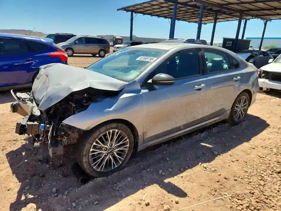 3KPF54AD7NE421832 2022 KIA FORTE-0