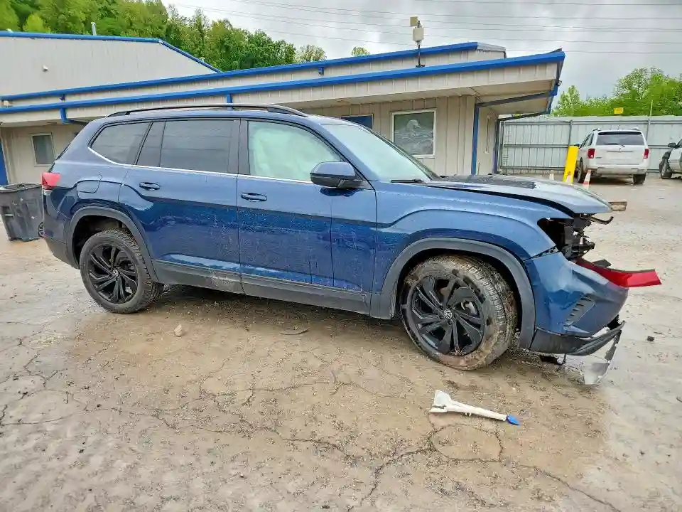 1V2KR2CA4NC546643 2022 VOLKSWAGEN ATLAS-3