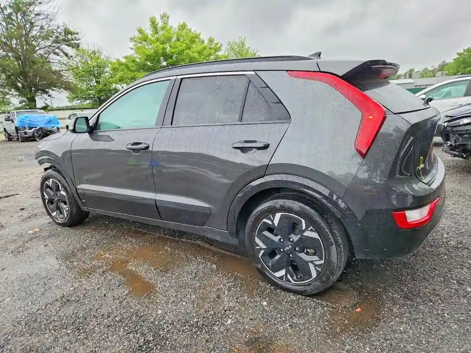 KNDCR3L16P5075534 2023 KIA NIRO-1