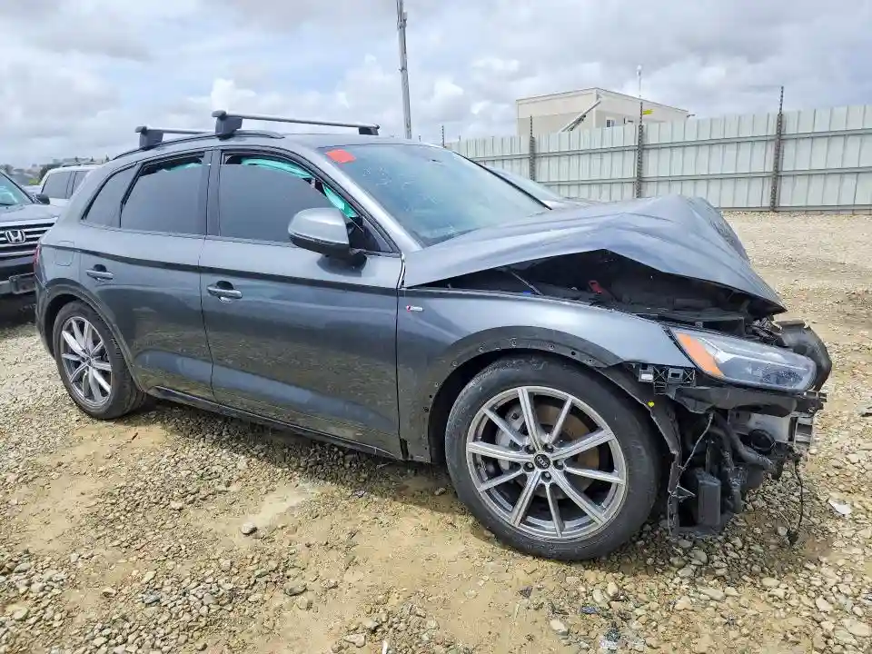 WA1E2AFY6N2018219 2022 AUDI Q5-3