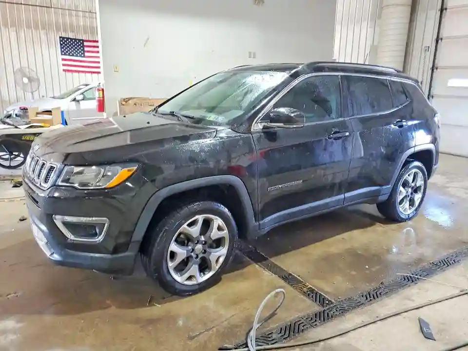 3C4NJDCB7JT255563 2018 JEEP COMPASS-0