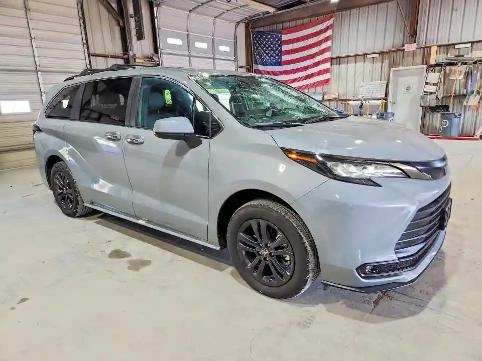5TDCSKFC8RS144135 2024 TOYOTA SIENNA-3