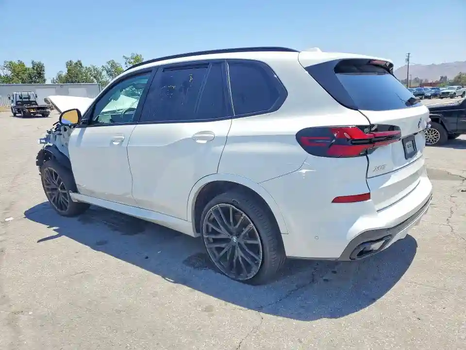 5UX23EU03R9S86229 2024 BMW X5-1