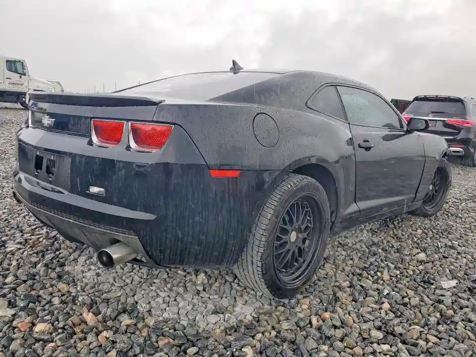 2G1FE1E31D9150675 2013 CHEVROLET CAMARO-2