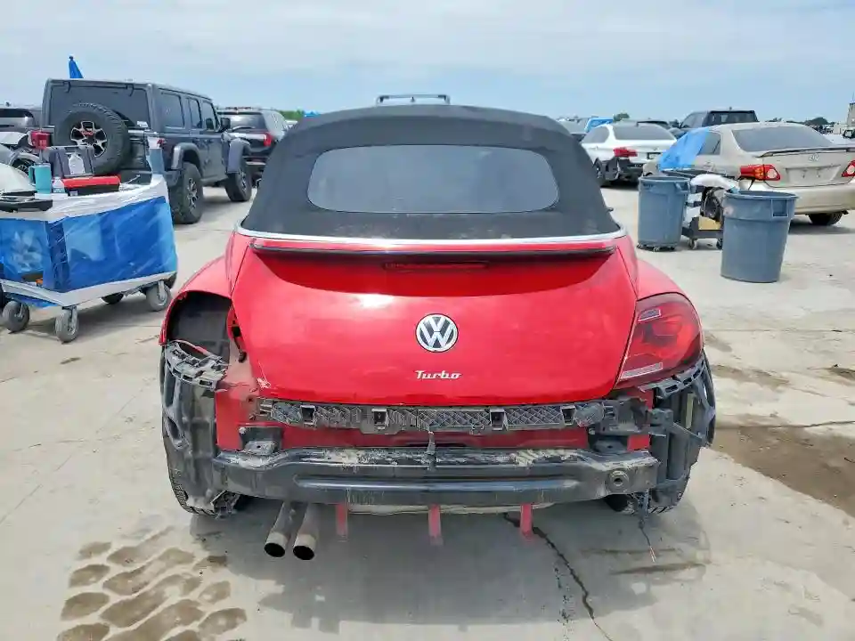 3VW5DAAT8JM516630 2018 VOLKSWAGEN BEETLE-5