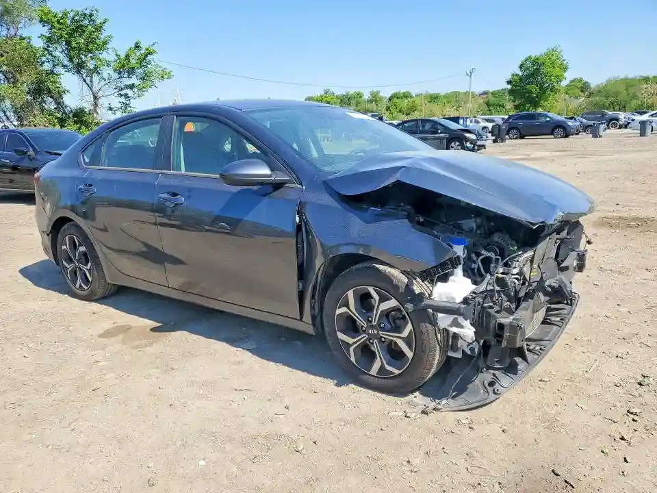 3KPF24AD1KE022158 2019 KIA FORTE-3