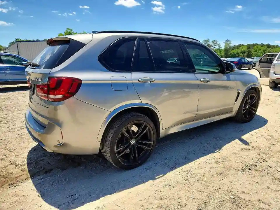 5YMKT6C53J0X21271 2018 BMW X5-2